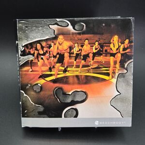 Beachbody Insanity Complete 10 DVD Set Plus 4 Bonus DVD and Original Literature